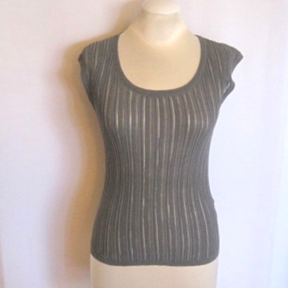 Laurel By Escada 2 PCS Knit Twin Set - Picture 4 of 9